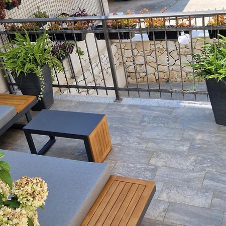 Apartments Sandra Рогозниця Екстер'єр фото