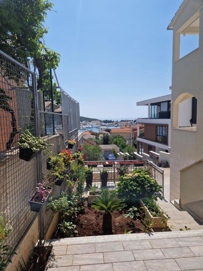 Apartments Sandra Рогозниця Екстер'єр фото