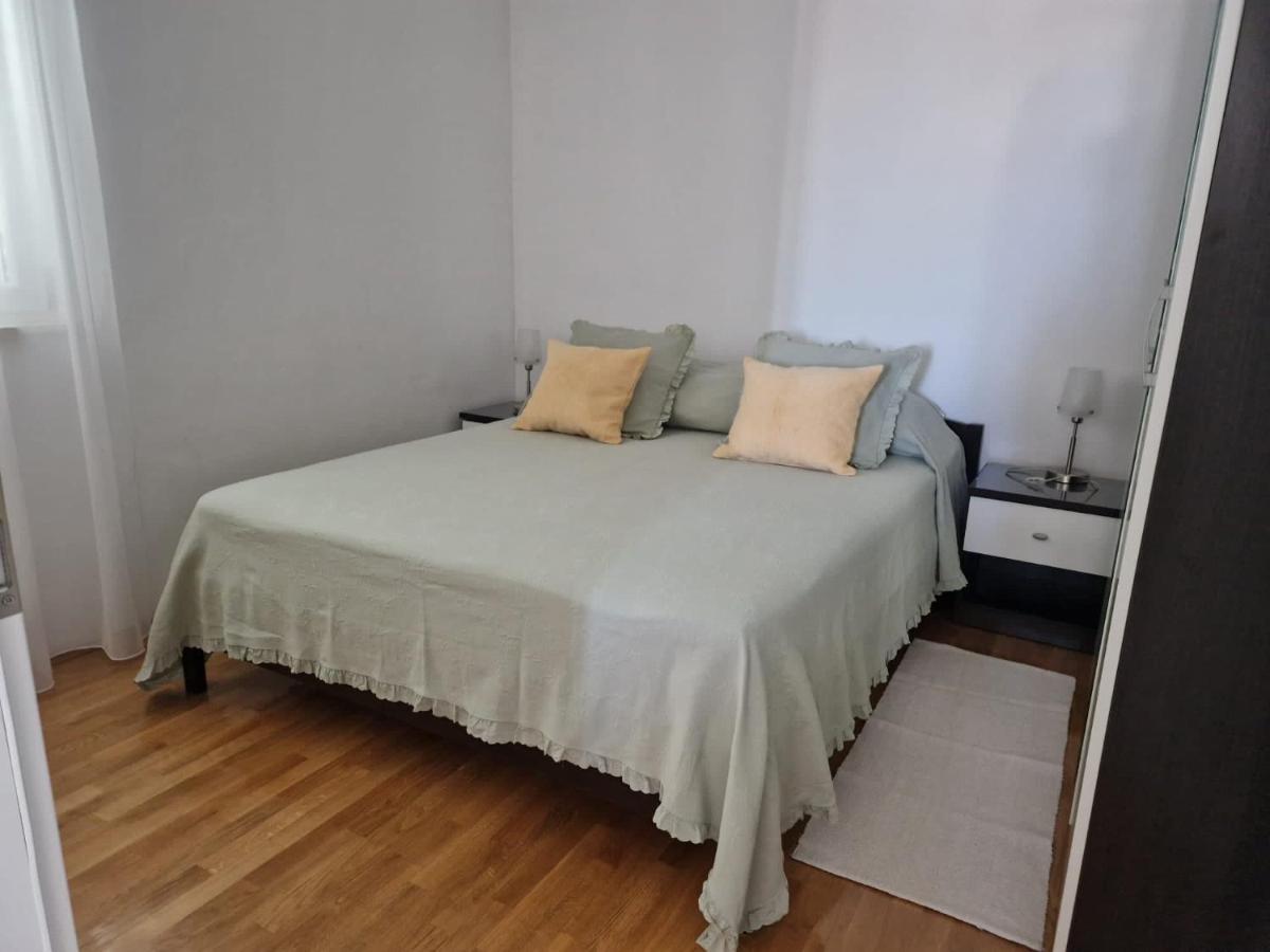 Apartments Sandra Рогозниця Екстер'єр фото