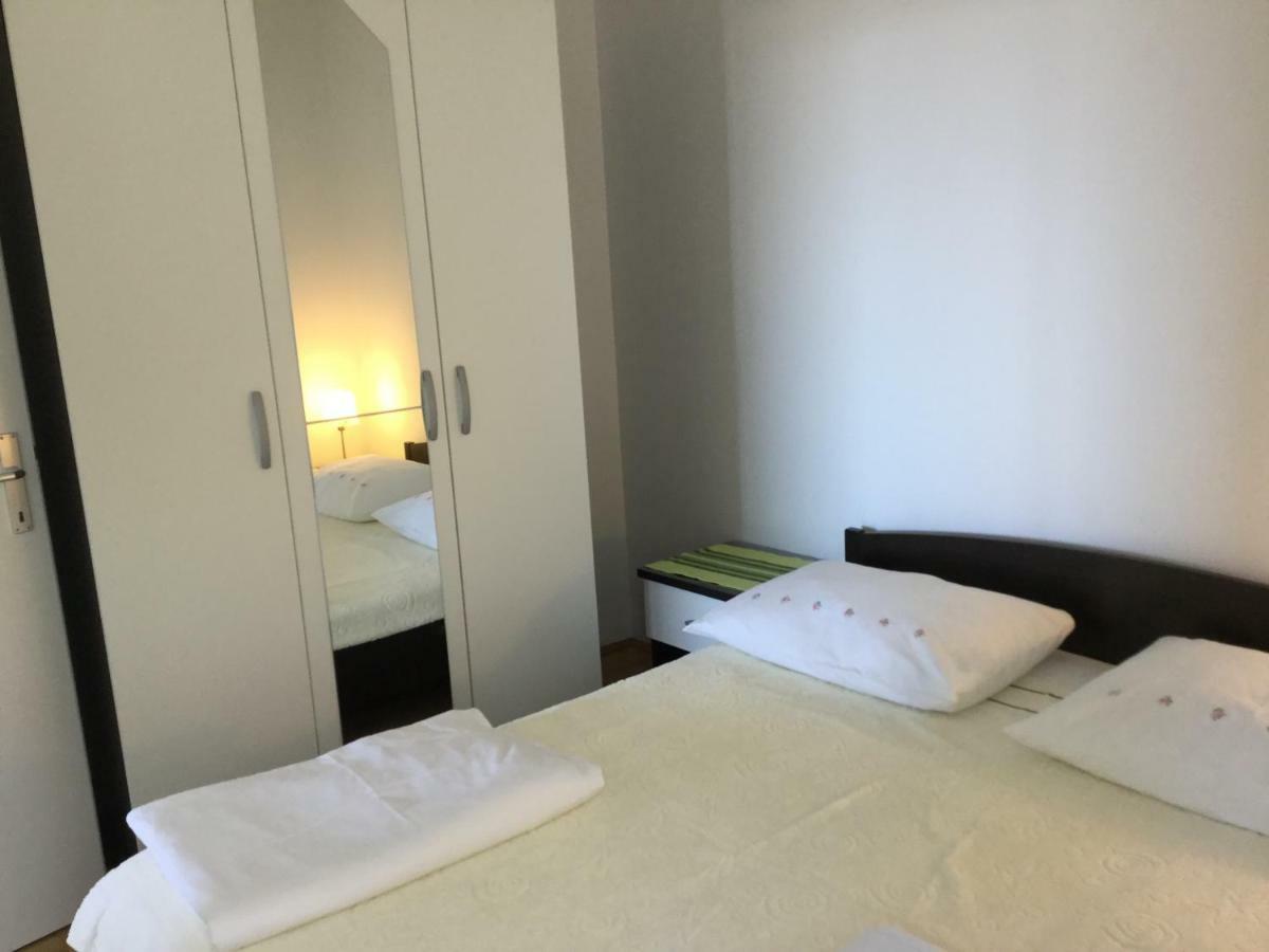 Apartments Sandra Рогозниця Екстер'єр фото